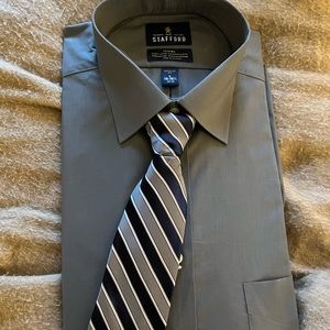 Stafford dress shirt & tie. Large. New, unopened.